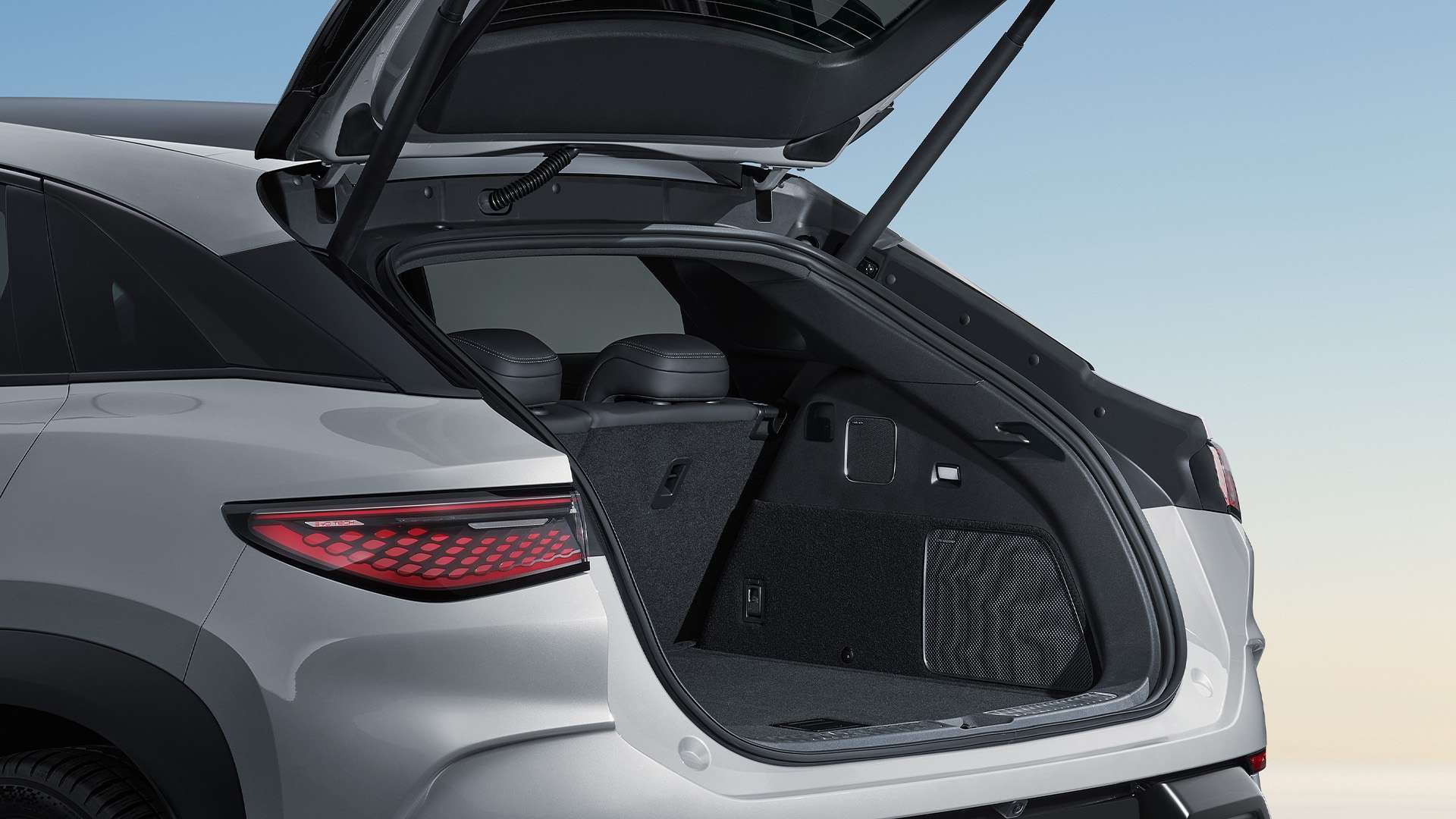 Interior - Opened with one movement