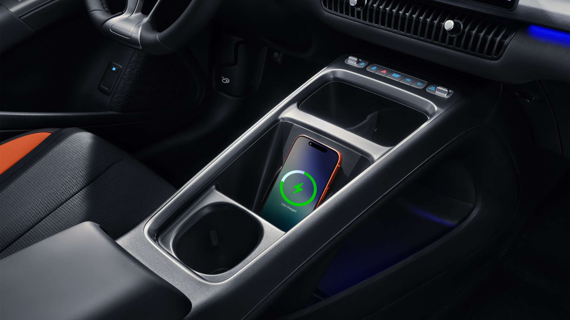 Interior - Wireless Charging